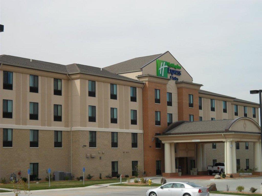 Holiday Inn Express And Suites Urbandale Des Moines, An Ihg Hotel Exteriör bild