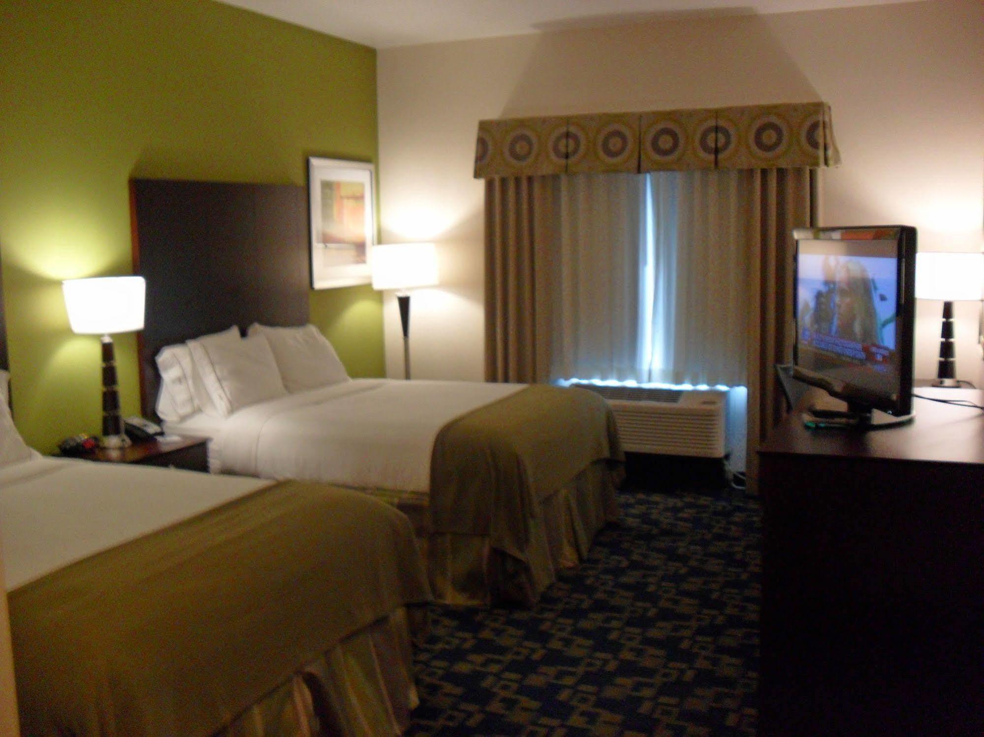 Holiday Inn Express And Suites Urbandale Des Moines, An Ihg Hotel Rum bild