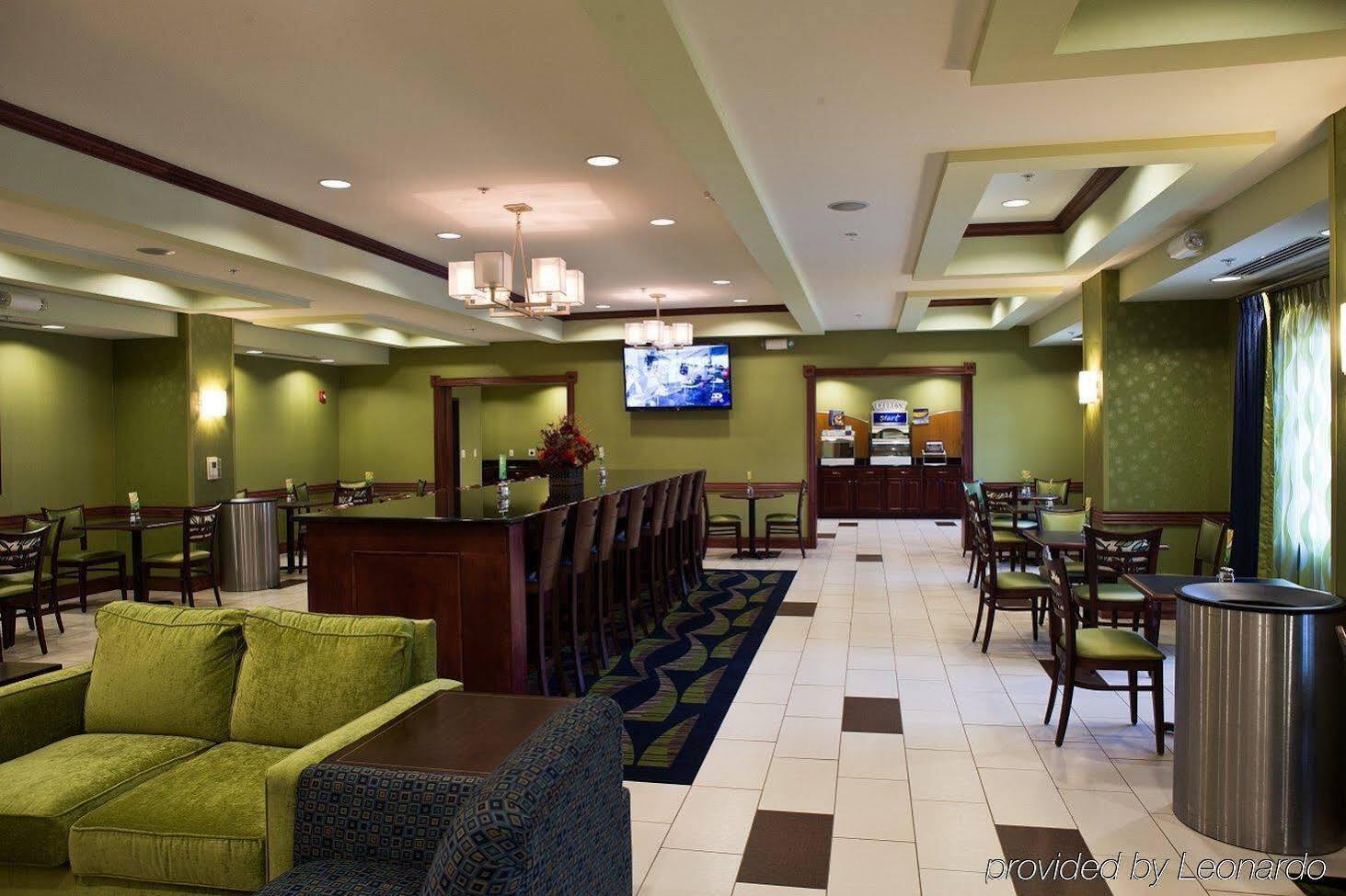 Holiday Inn Express And Suites Urbandale Des Moines, An Ihg Hotel Exteriör bild